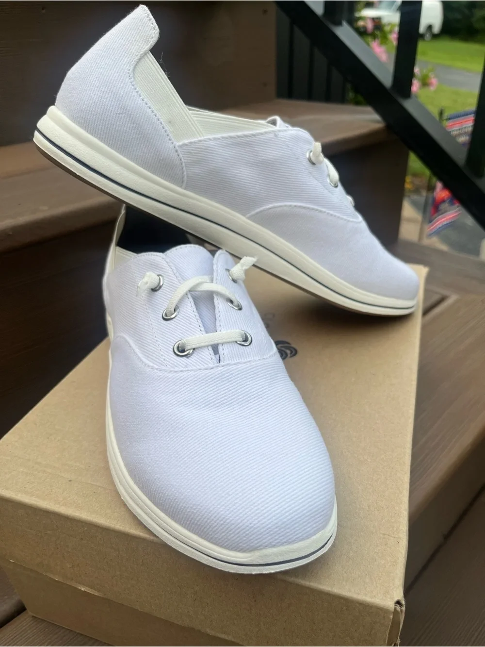 Clarks White Canvas Lace-Up Sneakers